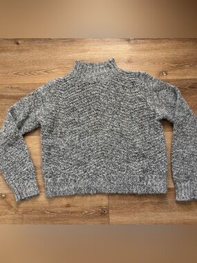 Women’s Old Navy Gray Marled Crewneck Sweater